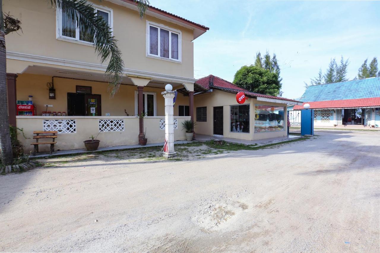 Oyo 8966 Dee Wana Resort 1 Pasir Puteh Exterior foto